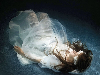 Bride under Water, cool, under-water, graphy, bride HD wallpaper