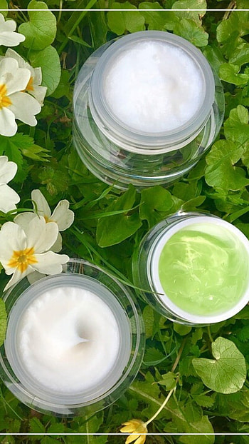 Beauty Products with plants, beauty products, nature, organic, beauty HD phone wallpaper