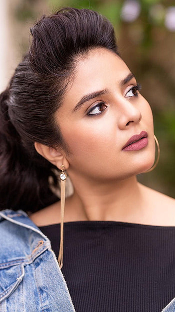 Sreemukhi, telugu actress, anchor HD phone wallpaper