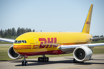 DHL fleet expansion, Leipzig hub, Boeing 777F, Cargo transport news HD wallpaper