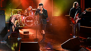 The Tonight Show Starring Jimmy Fallon, Red Hot Chili Peppers HD wallpaper