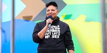 Sara Ramirez on And Just Like That, Criticism of character, Che Diaz, Exciting storyline HD wallpaper