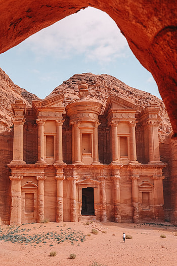 Petra, Hidden monastery, Spectacular mountains, Travel graphy HD phone wallpaper