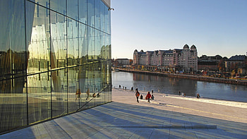 Oslo Opera House, Hafenpromenade, Coastal stroll, Norwegian charm HD wallpaper