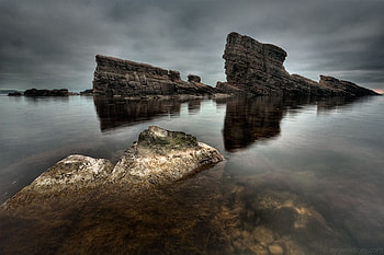 Scary rocks, graphy, bulgaria, water, rocks, dark HD wallpaper