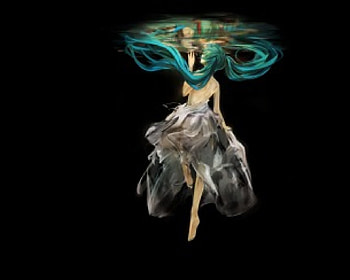 Miku Underwater, black, hatsune miku, art, watet, wateranime girl, blue hair, long hair, dress, anime girl, reflaction, underwater, water HD wallpaper