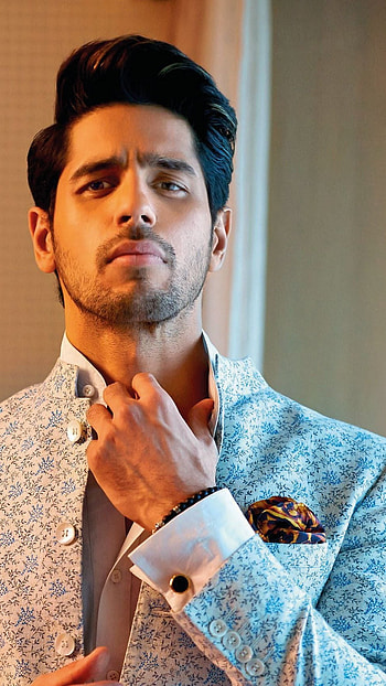 Sidharth Malhotra, Handsome Actor HD phone wallpaper