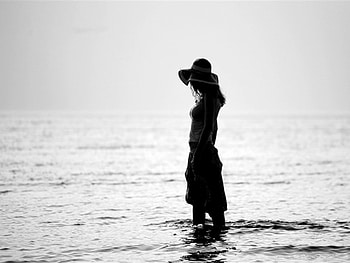 I Will Move On..., sweet, seaside, think, black and white, alone, beautiful, lovely, woman HD wallpaper
