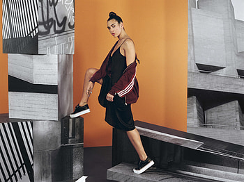 Dua Lipa Foot Locker hoot , dua-lipa, music, celebrities, girls, hoot, singer HD wallpaper