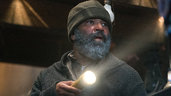 Hold the Dark, Movie review, Challenging thriller, Alternate ending HD wallpaper