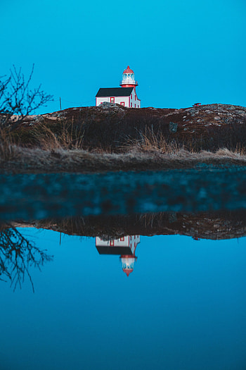 Water, Building, Reflection, Miscellanea, Miscellaneous, Lighthouse, Hill HD phone wallpaper