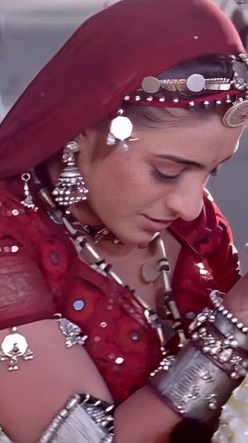 Tabu, bollywood actress HD phone wallpaper