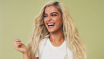 Bebe Rexha Teen Vogue 2018, bebe-rexha, singer, music, girls HD wallpaper