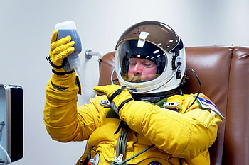 MythBusters, Physics of stunts, Mind-bending experiments, Myth debunking HD wallpaper