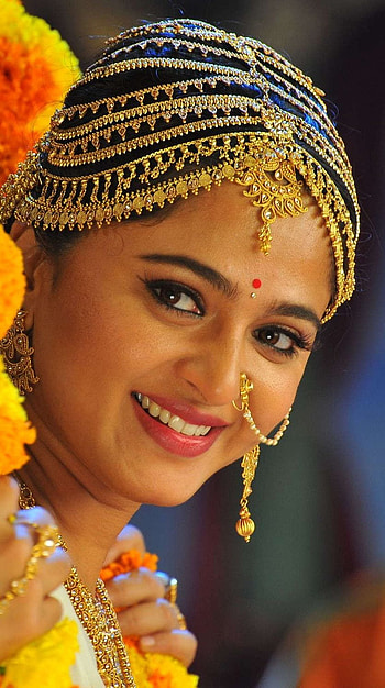 Anushka Shetty, telugu actress HD phone wallpaper