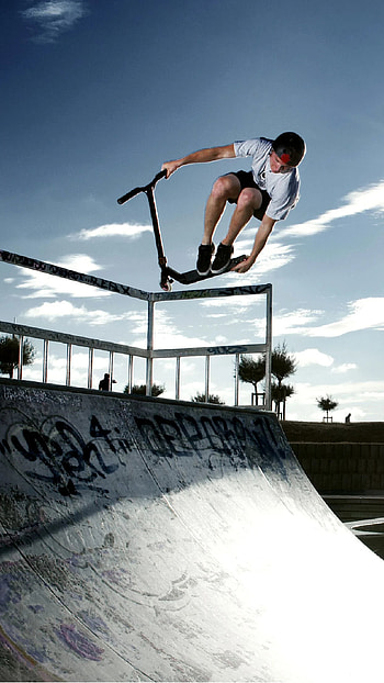 Tail grab, Scootering HD phone wallpaper