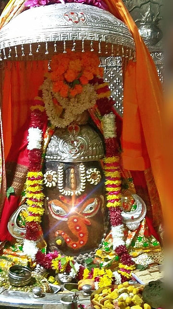 Ujjain Mahakal, Ujjain Temple, Lord Shiva HD phone wallpaper