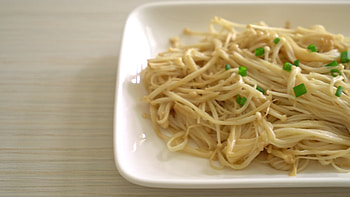 Stir-fried enoki mushrooms, Butter sauce, Asian cuisine, Quick and easy recipe HD wallpaper