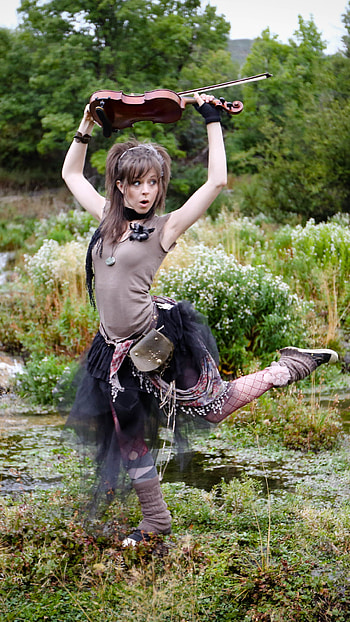Lindsey Stirling, Talented musician, Energetic performances, Unique style HD phone wallpaper