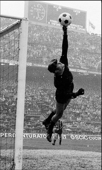 Yashin, soccer, goalkeeper, old, save, football HD phone wallpaper