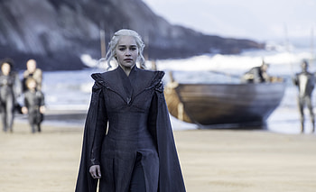 Emilia Clarke As Daenerys Targaryen In Game Of Thrones Season 7, game-of-thrones-season-7, game-of-thrones, tv-shows, daenerys-targaryen HD wallpaper