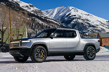 Rivian Automotive, Auto, Electric Rivian R1T, Canadian pricing HD wallpaper