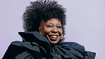 Whoopi Goldberg, Phenomenal career, Ghost Oscar winner, Legacy of success HD wallpaper