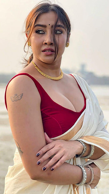 Sophia, tiktok star, saree beauty, cleavage HD phone wallpaper