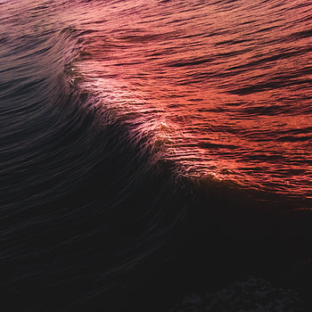 Shine of sunset, surface, sea water HD phone wallpaper