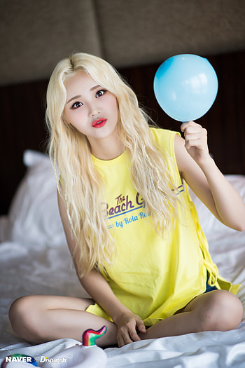 LOONA, K-pop allure, Asian women, Jinsoul HD phone wallpaper