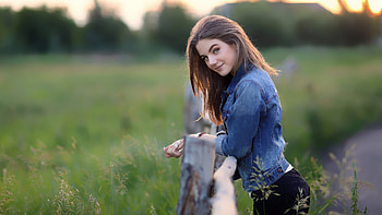 Girl In Denim At Sunset Fields, girls, model, hoot HD wallpaper