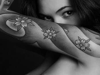 Perfection in my Eyes, black and white, eyes, face, woman, beauty HD wallpaper