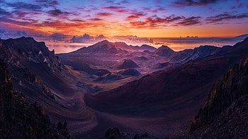 Beautiful sunrise above the Haleakala caldera in Maui, Hawaii, clouds, colors, USA, sky, mountains HD wallpaper