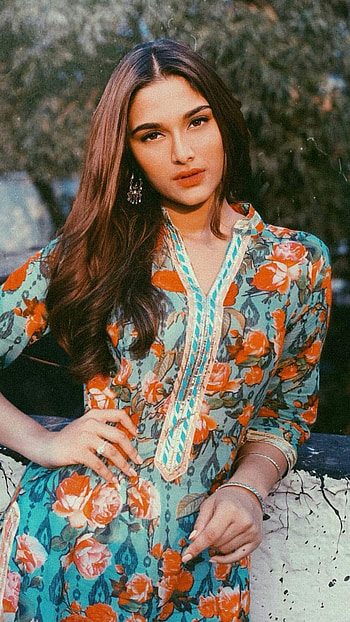 Saiee Manjrekar, Beautiful HD phone wallpaper