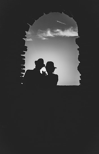 Sunset, Couple, Pair, Silhouettes, Bw, Chb, Arch HD phone wallpaper