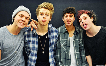 Ashton Irwin 5Sos and background (37870171) HD wallpaper