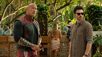 Red One Movie Ultra with Dwayne Johnson & Chris Evans, movie, Red One, Dwayne Johnson, Chris Evans HD wallpaper
