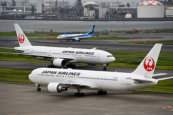 Japan Airlines, Bankruptcy and bailout, Government criticisms, Japan Times article HD wallpaper