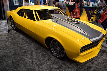 Yellow Sectioned Lowness / Sema 2015, Camaro, Classic, GM, Bowtie, Custom HD wallpaper