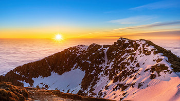 Above the clouds - Ben Lomond, snow, clouds, colors, sky, sun, scotland HD wallpaper