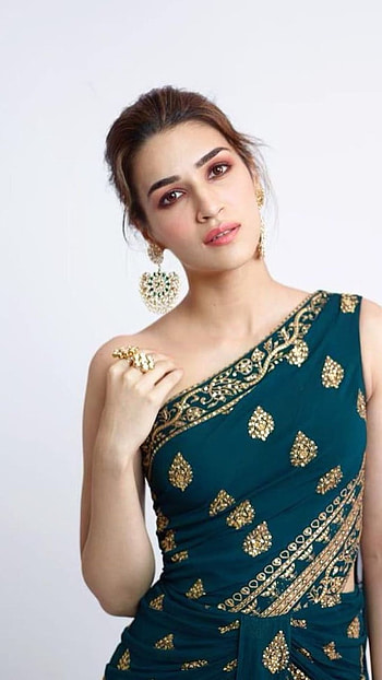 Bollywood Heroine, Kriti Sanon Heroine, Actress HD phone wallpaper