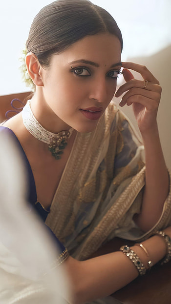 Neha Shetty, telugu actress HD phone wallpaper