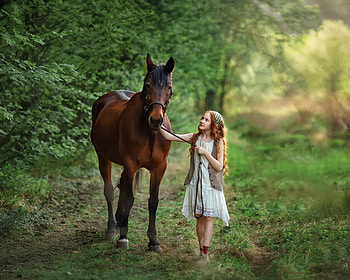 Little girl with horse, summer, animal, green, girl, cal, child, copil, vara, horse HD wallpaper