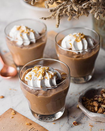 Eggless butterscotch pudding, Sweet and buttery, Indulgent treat, Easy-to-make recipe HD phone wallpaper