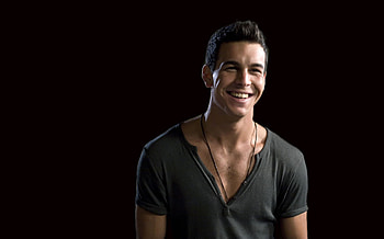 Mario Casas, , Spanish actor, Striking background HD wallpaper