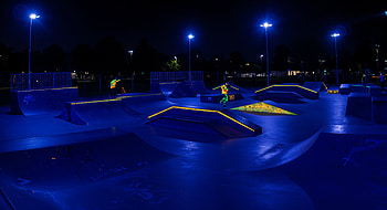 Nighttime Skate Park Vibes - Ultra, skate park, night, skateboarding HD wallpaper
