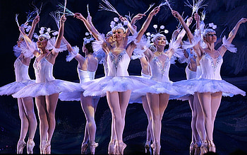 Ballet dancers in action, Poised and graceful, Capturing the movement, Artistic expressions HD wallpaper
