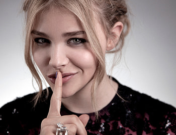 Chloe Mortez 2017 , chloe-moretz, celebrities, girls, smiling, cute HD wallpaper
