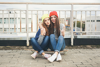 Two Girls With Hats, girls, model HD wallpaper