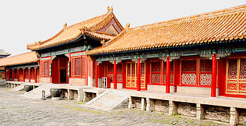 Golden roofs inner court, Beijing, China through English eyes HD wallpaper